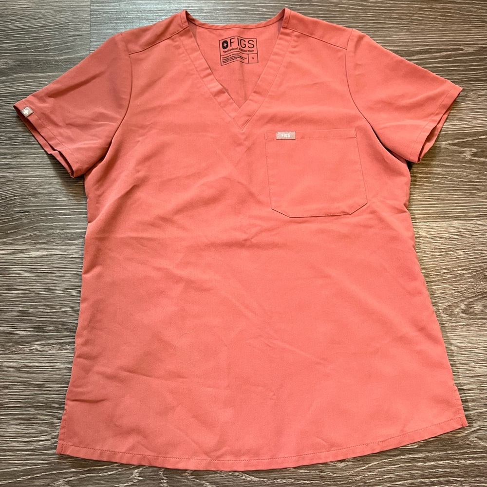 FIGS mauve scrub top